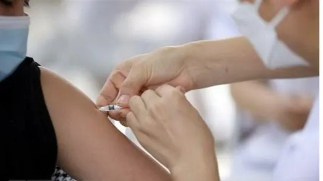 COVID-19 vaccination (Photo: VNA)