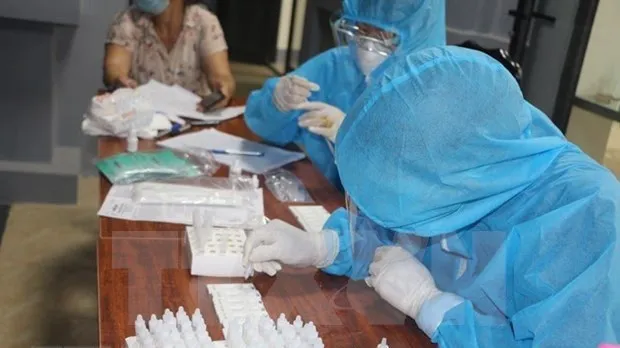 COVID-19 testing (Photo: VNA)