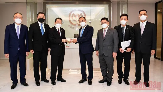 Vietnamese Ambassador to Thailand Phan Chi Thanh and CP leaders.