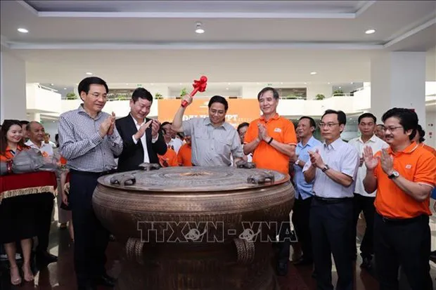 Prime Minister Pham Minh Chinh visits FPT City (Photo: VNA)