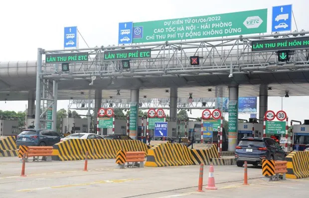 A toll station on Hanoi - Hai Phong Expressway (Photo: VNA)