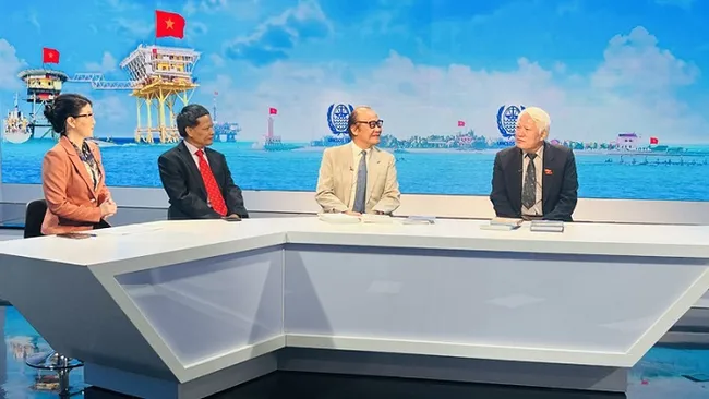 Speakers at the seminar