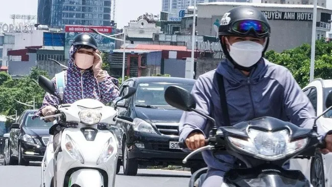 People are advised to avoid long exposure to high temperatures.