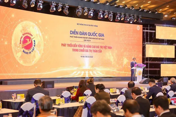 At the national forum on the development of digital technology enterprises (Make in Vietnam Forum 2022) (Photo: VietnamPlus)