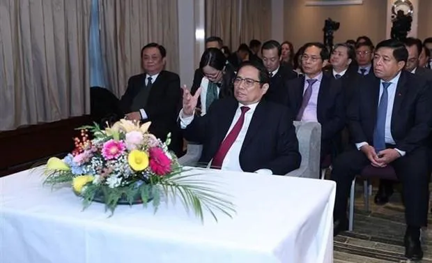 Prime Minister Pham Minh Chinh visits the Port of Rotterdam on December 13 as part of his official visit to the Netherlands.(Photo: VNA)