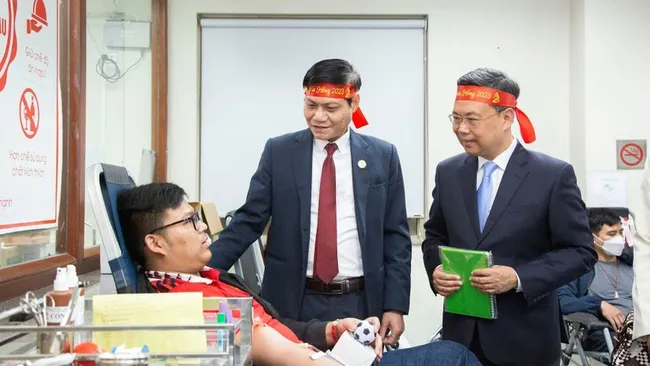 The Xuan hong (red spring) festival expects to receive about 8,000 blood units. (Photo: NDO)