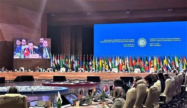 Vietnamese Ambassador to Russia and Azerbaijan Dang Minh Khoi speaks at the Summit of Non-Aligned Movement (NAM) Contact Group in response to the COVID-19 pandemic in Baku. (Photo: VNA)