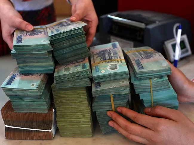 The government is keeping the public debt within a safe limit