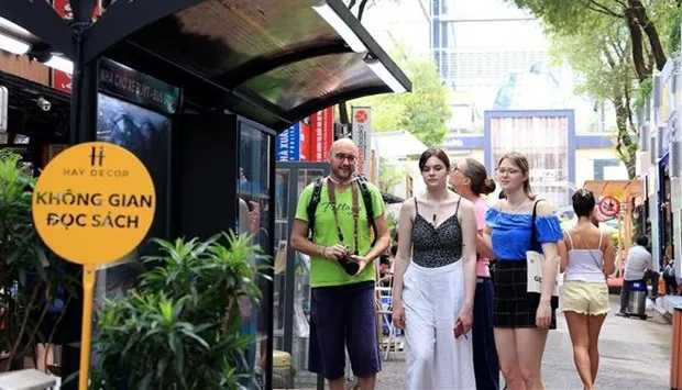 On a book street in Ho Chi Minh City (Photo: VNA)