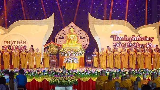 Buddha's 2567th birthday celebrated in Ninh Binh province (Photo: NDO)