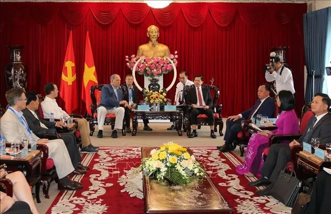 Participants at the working session on November 6 (Photo: VNA)