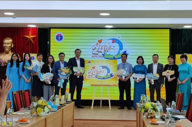 At the launch ceremony (Photo: baophapluat.vn)