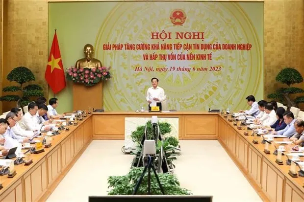 Deputy Prime Minister Le Minh Khai speaks at the conference. (VNA)