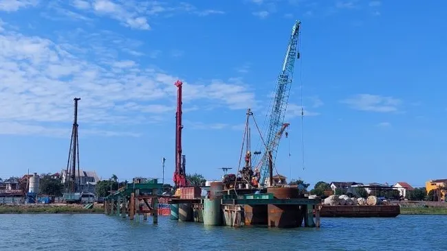 Nguyen Hoang Bridge project has a good disbursement progress in Thua Thien Hue.