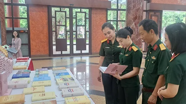 The book on Vietnam’s military policy and defence strategy in the new period made public at a ceremony in Hanoi on July 18.