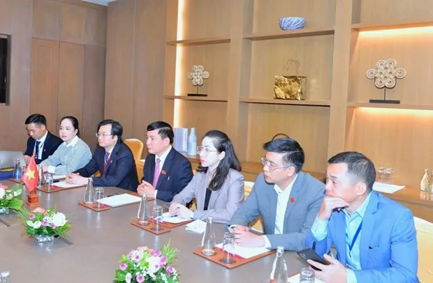 At the working session between General Secretary of the Vietnamese National Assembly Bui Van Cuong and Secretary General of the Lao NA Pingkham Lasasimma (Photo: quochoi.vn)
