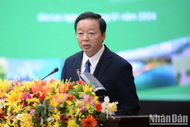Deputy Prime Minister Le Minh Khai and other delegates at the conference (Photo: VNA)