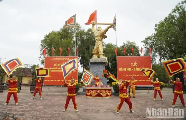 An art performance at the ceremony (Photo: Duc Thuy)