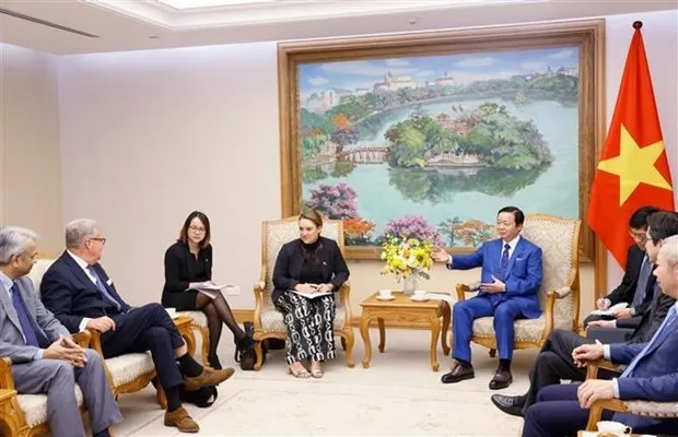 Deputy Prime Minister Tran Hong Ha hosts a reception for Deputy Head of Mission of the Danish Embassy in Vietnam Mette Ekeroth and President and CEO of Vestas Group Anders Runevad in Hanoi on March 13. (Photo: VNA)