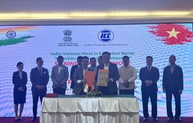 At the MoU signing ceremony (Photo: VNA)