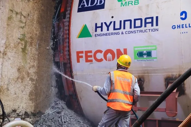 The progress of contract package CP03 for the underground section and stations of the metro line is 43.3 percent. (Photo: vneconomy.vn)