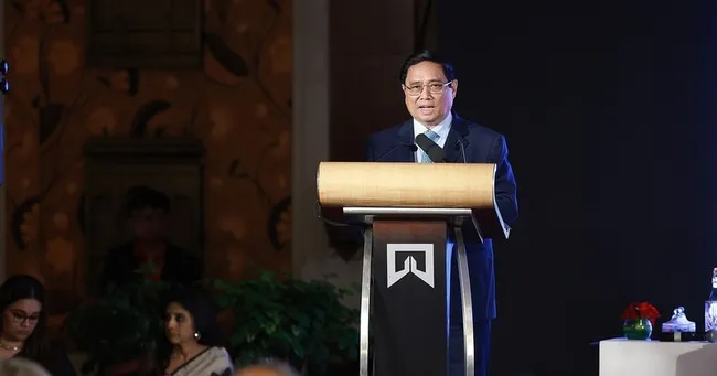 Prime Minister Pham Minh Chinh speaks at the forum (Photo: VNA)