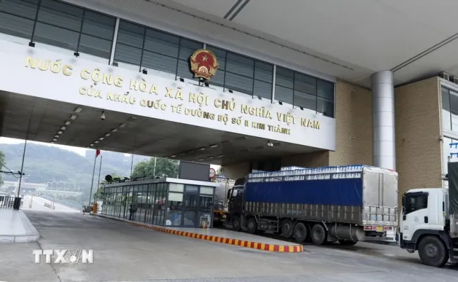 At the Kim Thanh International Road Border Gate No. 2 (Photo: VNA)