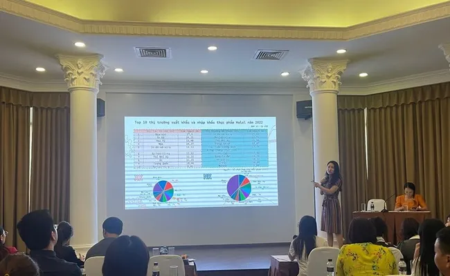 The Export Support Centre under the Ministry of Industry and Trade (MoIT)’s Vietnam Trade Promotion Agency holds a conference on exports to Africa and Middle East on July 12. (Photo: VNA)
