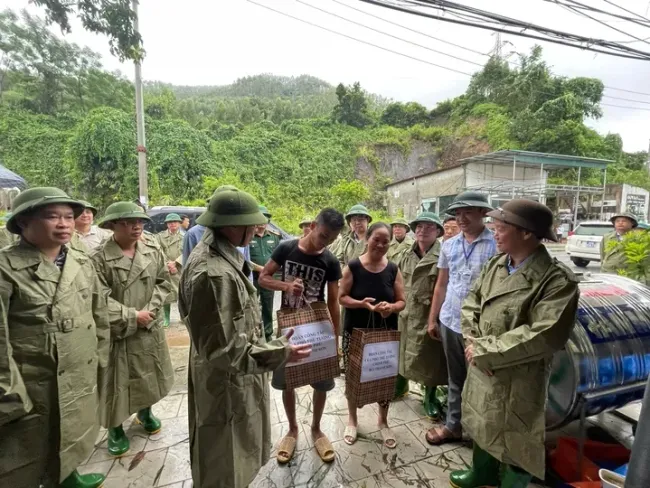 Doanh nghiệp viễn thông chia sẻ hạ tầng để khôi phục liên lạc