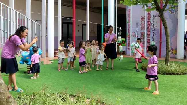 A kindergarten in the social housing area was arranged for workers working in the Industrial Park, Dong Tien Commune, Yen Phong District.