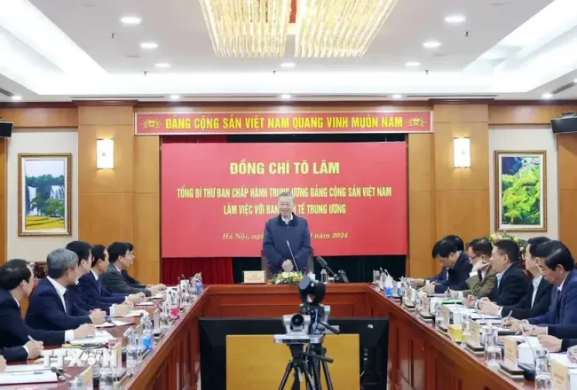 General Secretary of the Communist Party of Vietnam (CPV) Central Committee To Lam at the working sesssion with the CPV Central Committee’s Commission for Economic Affairs on December 9. (Photo: VNA)