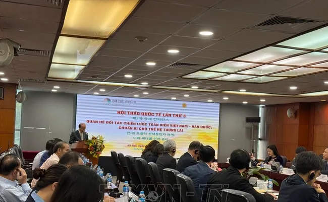 President of the Vietnam Academy of Social Sciences Dr Phan Chi Hieu speaks at the workshop in Hanoi on November 7. (Photo: VNA)