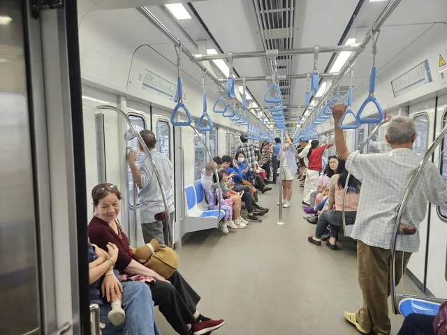 Phát hành thẻ miễn phí cho người dân trải nghiệm Metro số 1