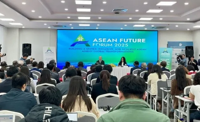 The year 2025 will mark the 10th founding anniversary of the ASEAN Community and the 30th anniversary of Vietnam's membership in ASEAN.