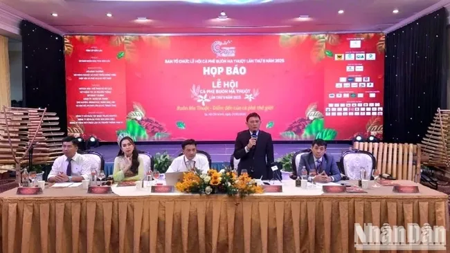 The Organising Committee answers reporters' questions about the Buon Ma Thuot Coffee Festival.