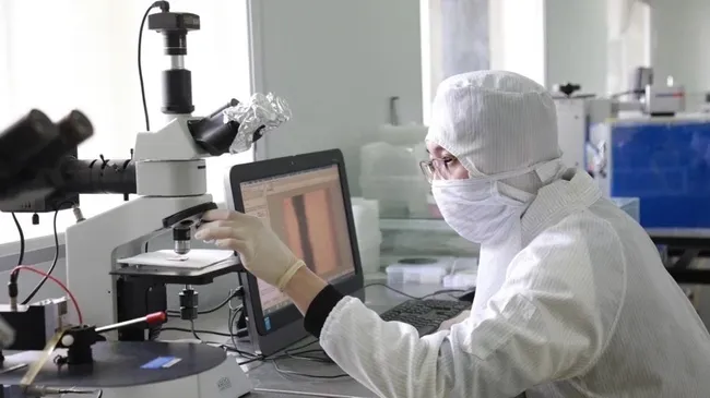 The cleanroom system at the University of Science (Vietnam National University, Hanoi).