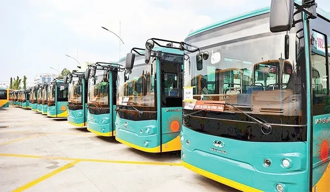 According to Ho Chi Minh City’s roadmap, all newly launched bus routes in 2025 must use electric or green energy-powered vehicles.