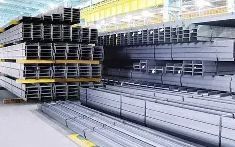 Ấn Độ áp thuế tạm thời 12% với thép nhập khẩu