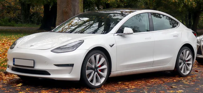 Tesla thử nghiệm dịch vụ gọi xe FSD trước khi ra mắt "Robot" Taxi vào mùa hè
