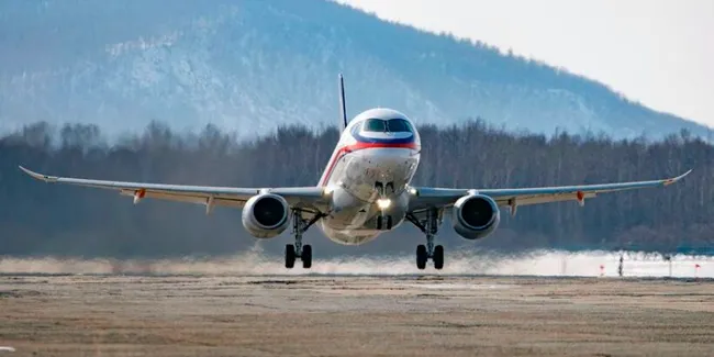 Hàng loạt hãng bay quốc tế áp dụng phụ thu