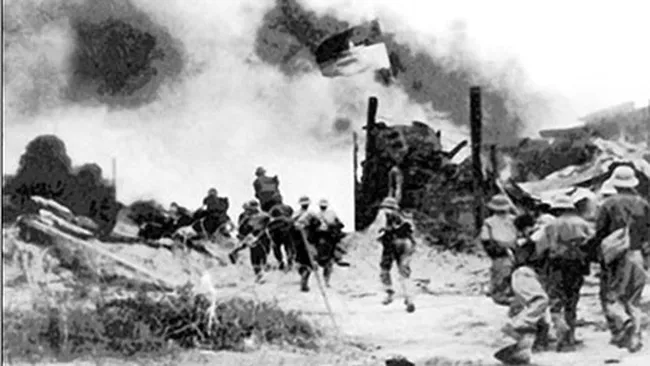 Illustration photo: Troops of Division 320A (Army Corps 3) captured Dong Du base, April 29, 1975. (Photo: Document/VNA)