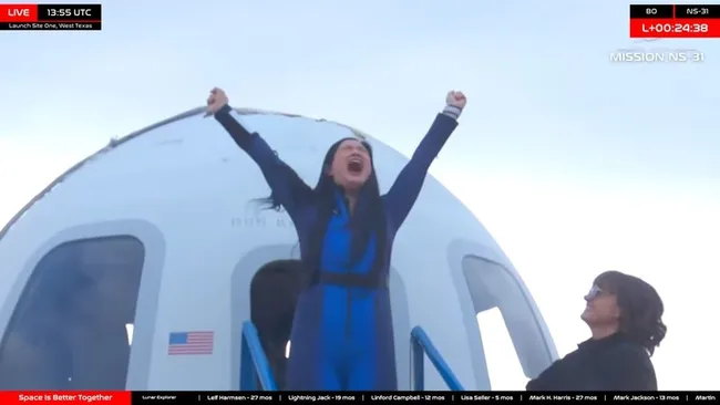 Amanda Nguyen’s happiness after completing the historic NS-31 mission on the evening of April 14. (Screenshot)