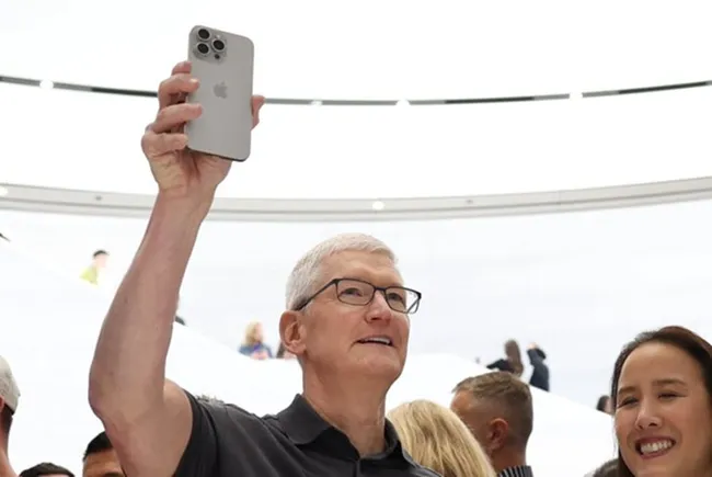 Apple 'dứt áo' khỏi Trung Quốc: Vì sao chọn Việt Nam làm 'miền đất hứa'?