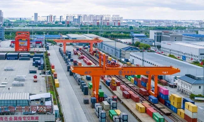 Thương mại với Mỹ sụt giảm, Trung Quốc "tìm lối thoát hiểm" ở ASEAN và châu Âu