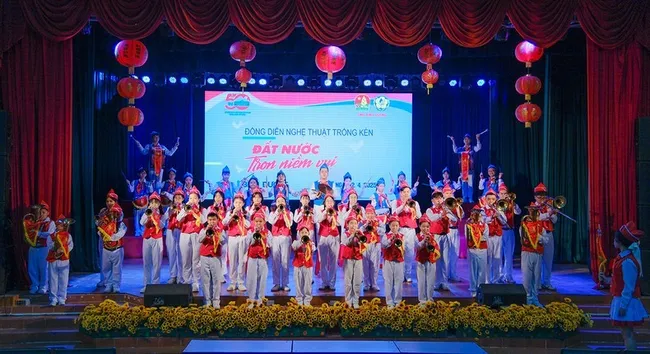 10,000 children join instrument programme to mark 50th anniversary of national reunification