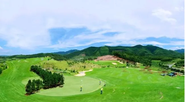 Quảng Ninh kêu gọi đầu tư 8 dự án sân golf nghìn tỷ