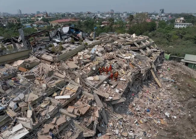 Rubble seen in Mandalay, Myanmar, after the March 28 earthquake (Photo: Xinhua/VNA)
