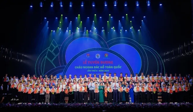 Vinamilk đồng hành cùng thiếu nhi cháu ngoan kỷ niệm 135 năm ngày sinh nhật bác Hồ