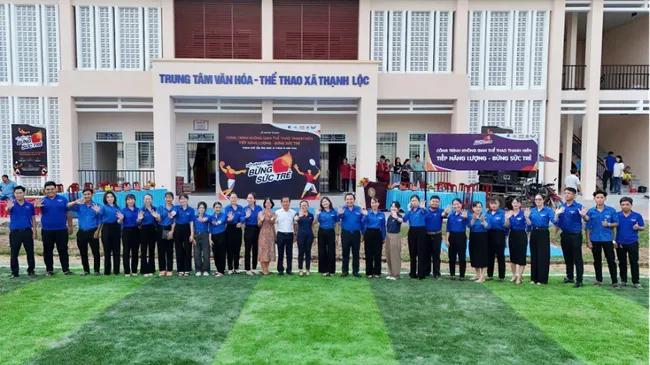 Representatives from TCP Vietnam, the Vietnam Youth Federation Central Committee, and the National Volunteer Center at the inauguration of the 