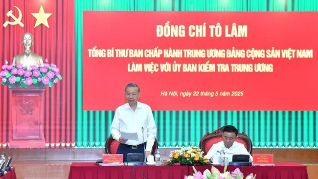 Party General Secretary To Lam speaks at the working session with the Party Central Committee’s Inspection Commission. (Photo: NDO)